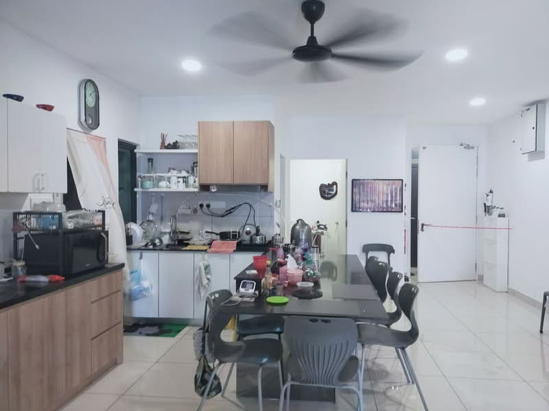 Servis Apartment untuk Dijual di AraTre' Residences - CH LEE - Kitchen - PropertyGuru.com.my