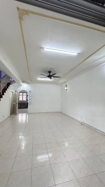 Rumah Teres 2 Tingkat untuk Disewa di Johor Bahru (Johor) - Matt Kek - Living Room - PropertyGuru.com.my