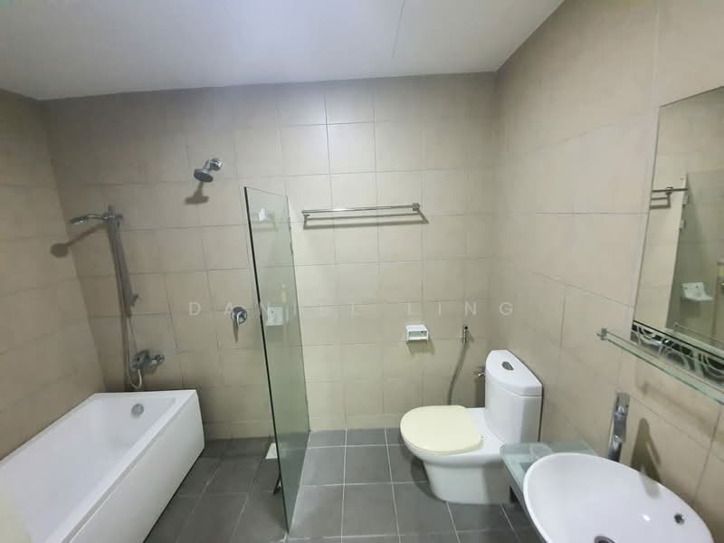 Servis Apartment untuk Disewa di Greenfield Regency - Daniel Ling - Bathroom - PropertyGuru.com.my