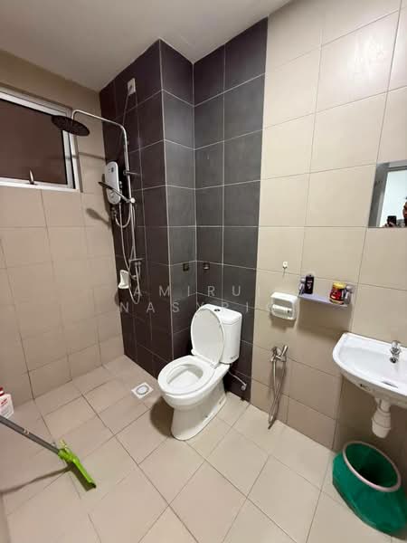 Service Residence for Rent at SkyLake Residence - Amirul Nasyriq - Bathroom - PropertyGuru.com.my