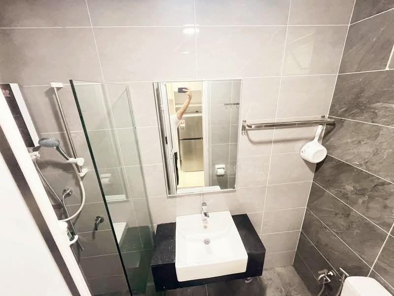 Condominium for Rent at Lucerne Residences - Jinelle Ong - Bathroom - PropertyGuru.com.my