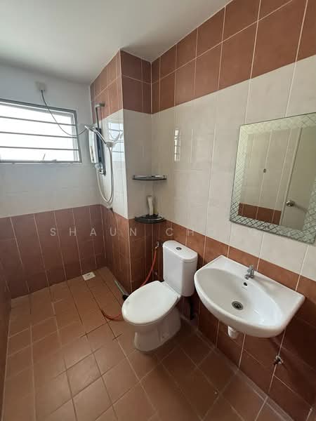 Condominium for Rent at Pearl Avenue - Shaun Chong - Bathroom - PropertyGuru.com.my