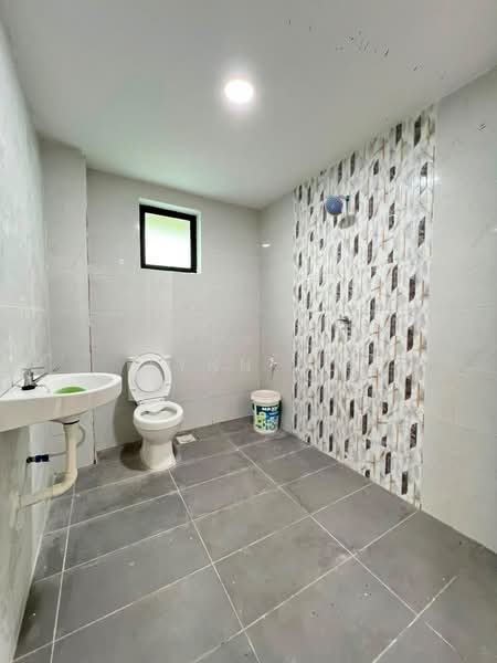 Rumah Teres 2 Tingkat untuk Dijual di Taman Sri Skudai (Skudai) - Lynn SL - Bathroom - PropertyGuru.com.my