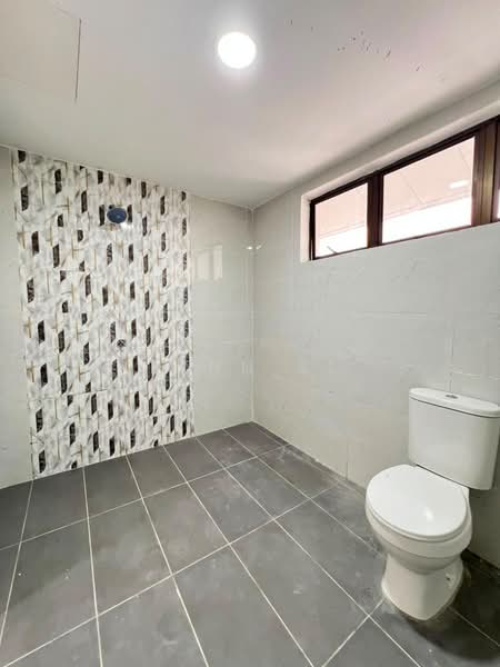 Rumah Teres 2 Tingkat untuk Dijual di Taman Sri Skudai (Skudai) - Lynn SL - Bathroom - PropertyGuru.com.my
