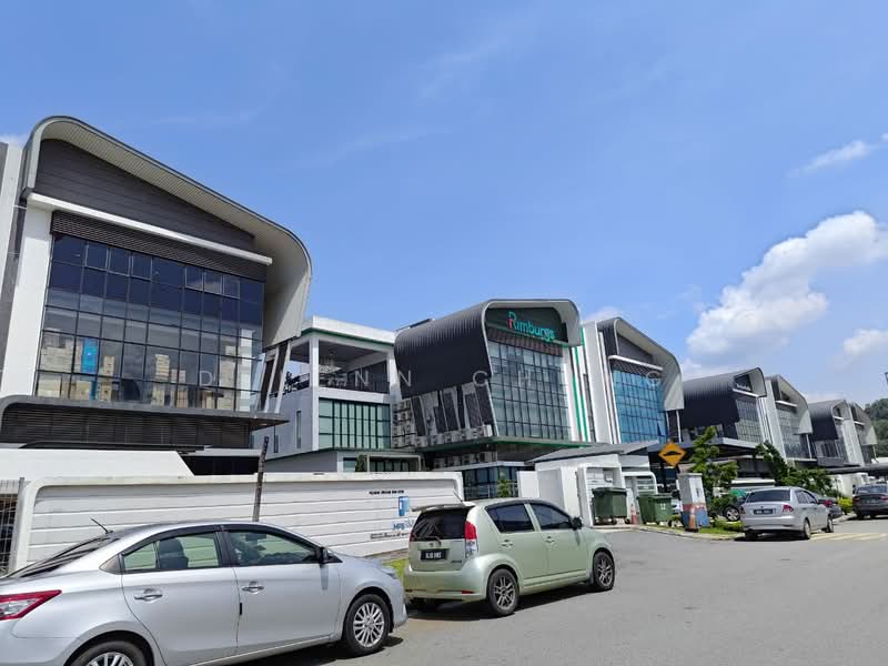 Kilang untuk Disewa di Kampung Pulau Meranti (Puchong) - Delenn Chung - Exterior - PropertyGuru.com.my