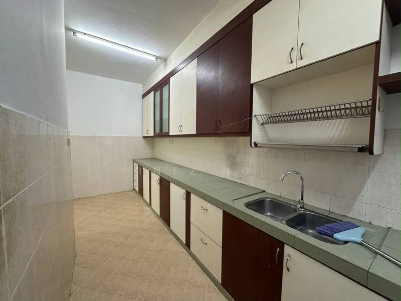 2-storey Terraced House for Sale in Skudai (Johor) - Inez Ng - Kitchen - PropertyGuru.com.my