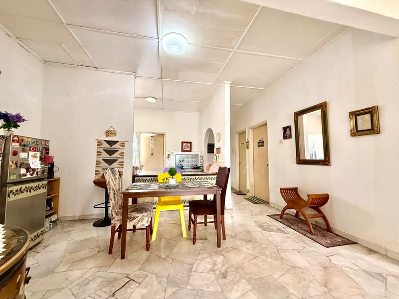 Pangsapuri untuk Dijual di Sri Kenangan - Yasmin Sulaiman - Dining Room - PropertyGuru.com.my