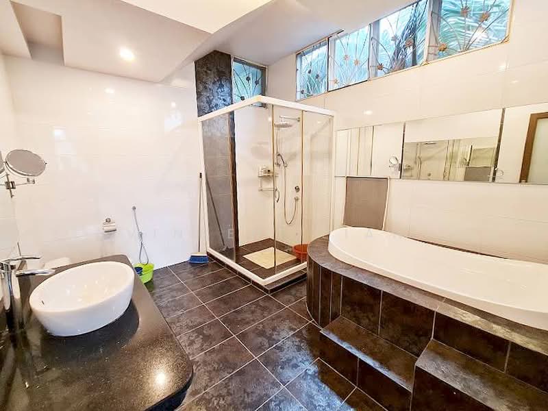 Rumah Banglo untuk Dijual di Sunway Damansara (Kota Damansara) - Vincent Liaw - Bathroom - PropertyGuru.com.my