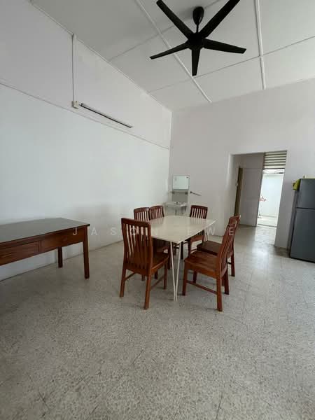 1-storey Terraced House for Rent in George Town (Penang) - Jason Ewe - Dining Room - PropertyGuru.com.my