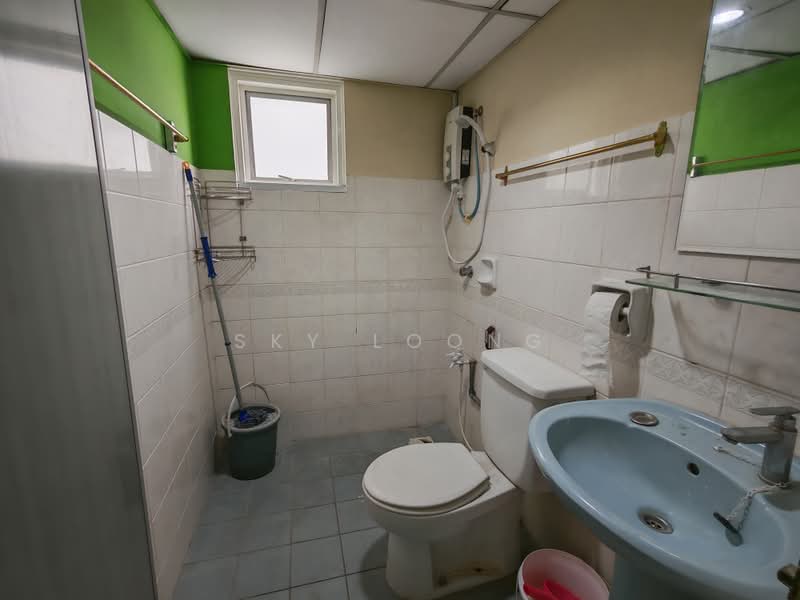 Condominium for Rent at Pantai Hillpark 2 - Sky Loong - Bathroom - PropertyGuru.com.my