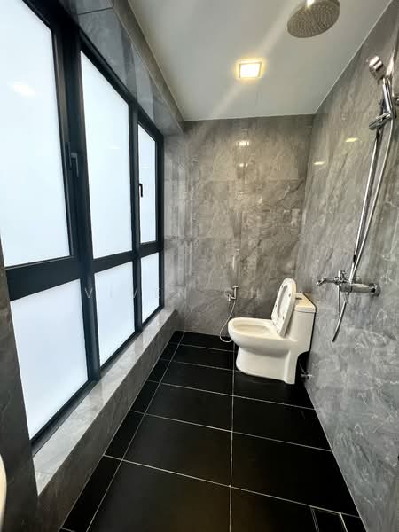 Kondominium untuk Dijual di Menara Duta 2 - Viven Chia - Bathroom - PropertyGuru.com.my