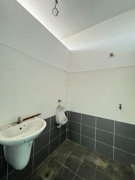 Shop for Rent in Pokok Sena (Kedah) - Jayden Geh - Bathroom - PropertyGuru.com.my