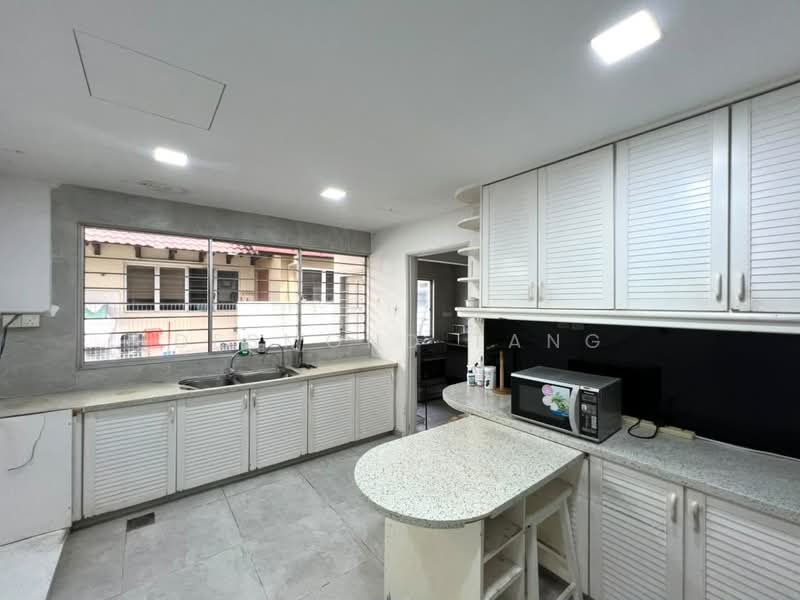 Semi-Detached House for Sale in Taman Tun Dr Ismail (Kuala Lumpur) - Desmond Tang - Kitchen - PropertyGuru.com.my