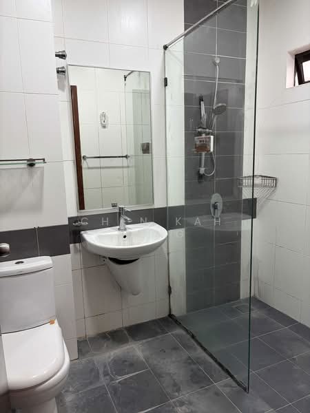 Rumah Bandar untuk Disewa di Ampang (Selangor) - Chen Kah Seng - Bathroom - PropertyGuru.com.my