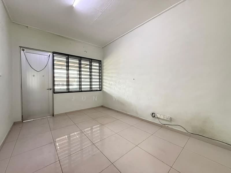 Rumah Teres 2-Tingkat untuk Dijual di Taman Pelangi (Johor Bahru) - Jun Wang - PropertyGuru.com.my