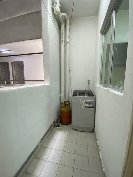 Servis Apartment untuk Disewa di The Arc - Howard Chang - Balcony - PropertyGuru.com.my