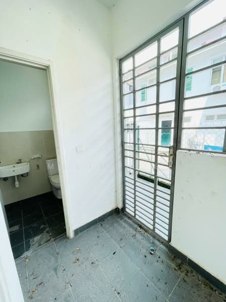 Rumah Teres 2 Tingkat untuk Dijual di Bandar Bistari Perdana (Pasir Gudang) - Melinda Ee - Bathroom - PropertyGuru.com.my