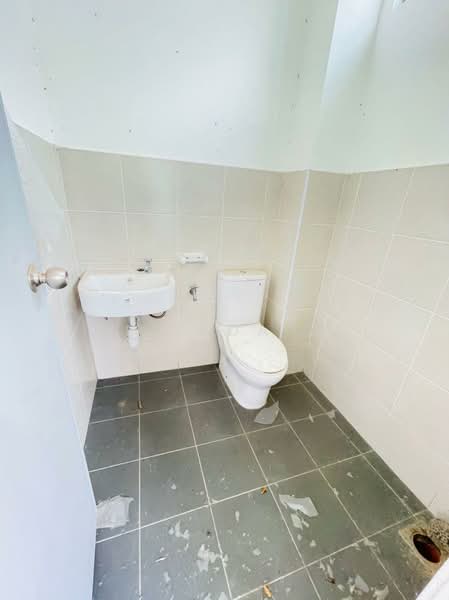 Rumah Teres 2 Tingkat untuk Dijual di Bandar Bistari Perdana (Pasir Gudang) - Melinda Ee - Bathroom - PropertyGuru.com.my
