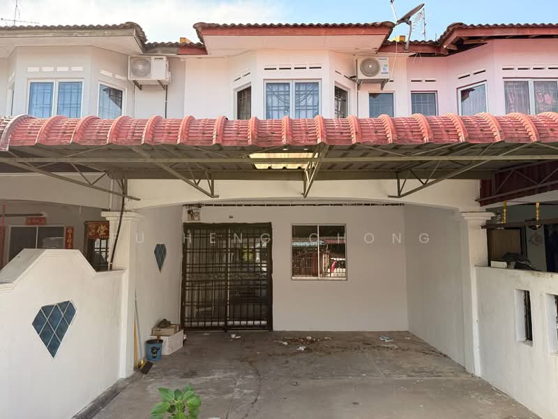 Rumah Teres 2 Tingkat untuk Dijual di Taman Pulai Indah (Johor Bahru) - Fu Heng Chong - Exterior - PropertyGuru.com.my