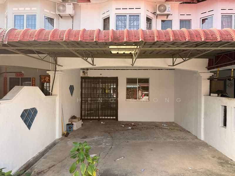 Rumah Teres 2 Tingkat untuk Dijual di Taman Pulai Indah (Johor Bahru) - Fu Heng Chong - Exterior - PropertyGuru.com.my