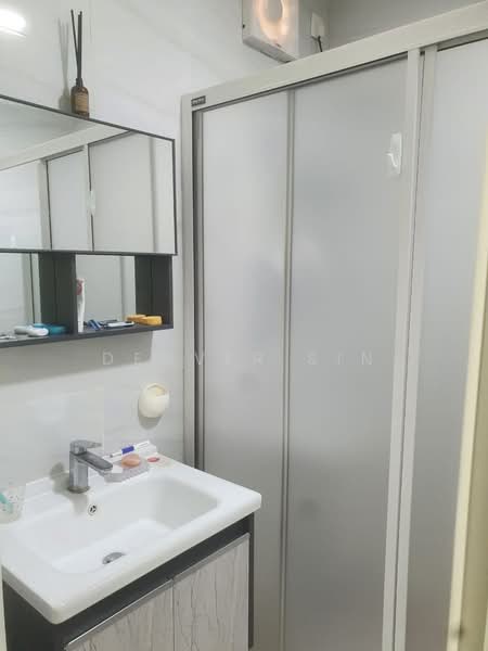 2-storey Terraced House for Sale in Taman Overseas Union (Taman Oug) (Jalan Klang Lama (Old Klang Road)) - Denver Sin - Bathroom - PropertyGuru.com.my