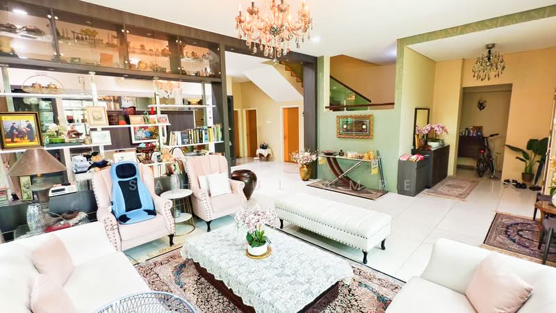 Rumah Banglo untuk Dijual di Seksyen 4 (Shah Alam) - Sahiful Amre - Living Room - PropertyGuru.com.my