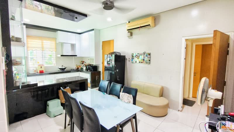 Rumah Banglo untuk Dijual di Seksyen 4 (Shah Alam) - Sahiful Amre - Kitchen - PropertyGuru.com.my