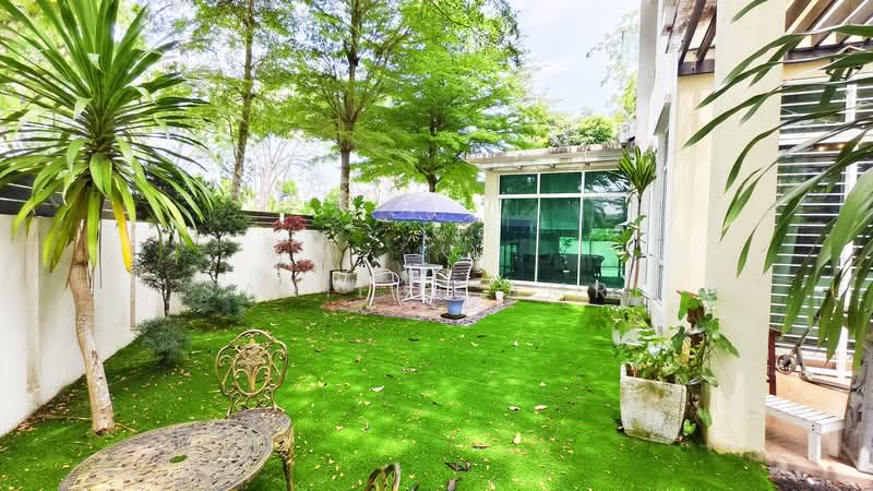 Rumah Banglo untuk Dijual di Seksyen 4 (Shah Alam) - Sahiful Amre - Garden - PropertyGuru.com.my