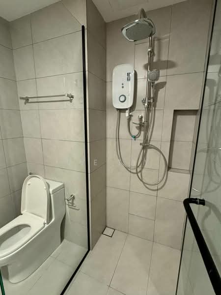 Servis Apartment untuk Disewa di The Atrium - Eve Tay - Bathroom - PropertyGuru.com.my