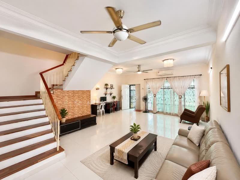 Rumah Teres 2 Tingkat untuk Dijual di Bandar Puteri Puchong (Puchong) - Luqman Ramli - Living Room - PropertyGuru.com.my