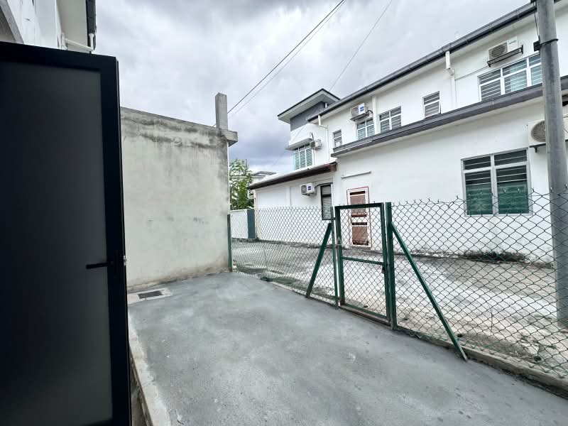 2-storey Terraced House for Sale in Bandar Puncak Alam (Puncak Alam) - Ras Shaz - Exterior - PropertyGuru.com.my