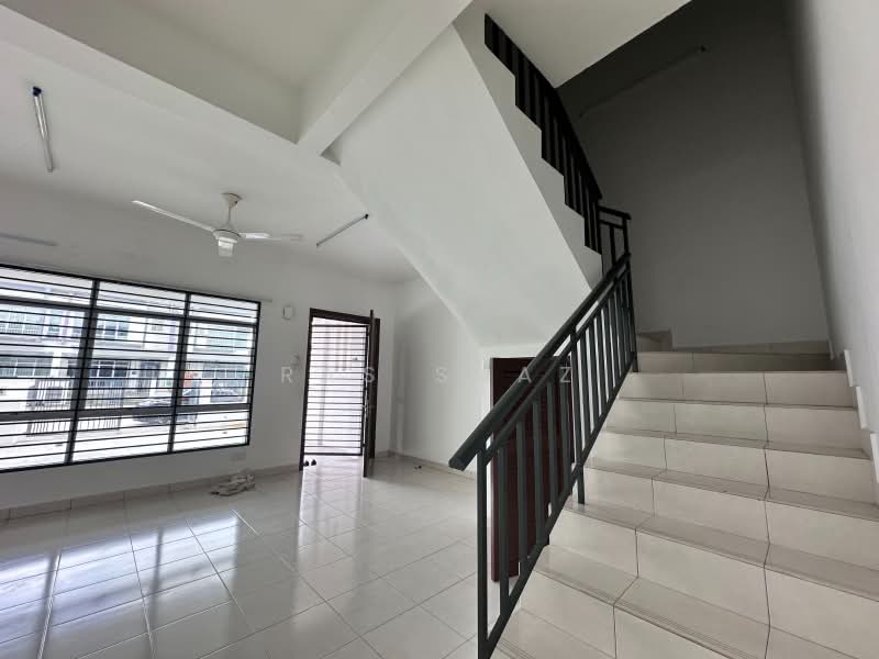 2-storey Terraced House for Sale in Bandar Puncak Alam (Puncak Alam) - Ras Shaz - Interior - PropertyGuru.com.my