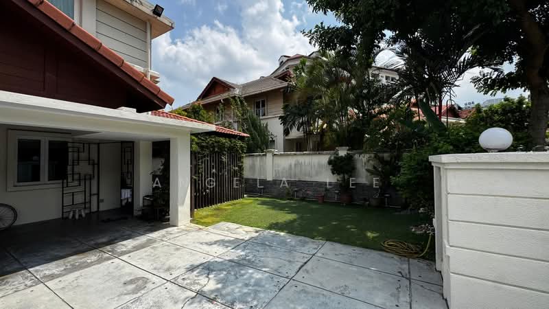 Rumah Berkembar untuk Dijual di Damansara Heights (Kuala Lumpur) - Angela Lee - Exterior - PropertyGuru.com.my