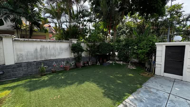 Rumah Berkembar untuk Dijual di Damansara Heights (Kuala Lumpur) - Angela Lee - Garden - PropertyGuru.com.my