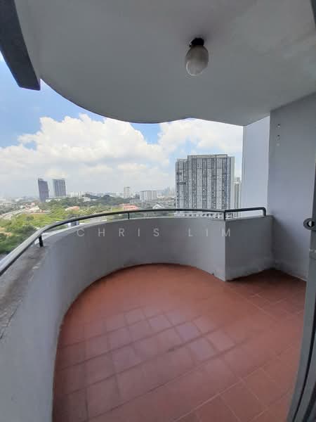 Kondominium untuk Disewa di Amadesa Resort Condominium - Chris Lim - Balcony - PropertyGuru.com.my
