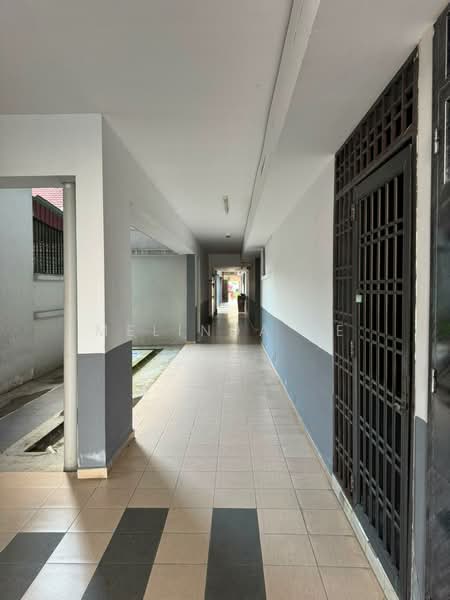 Servis Apartment untuk Dijual di Nusa Perdana Apartment - Melinda Ee - Corridor - PropertyGuru.com.my