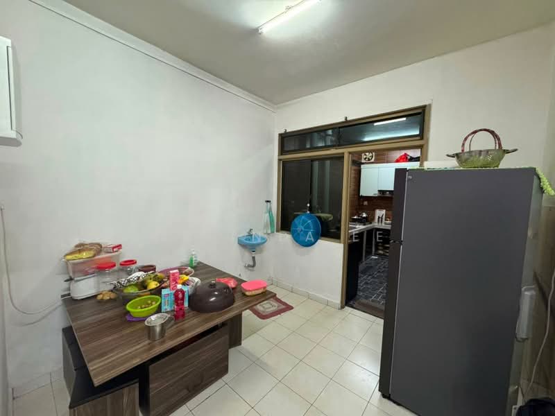 Servis Apartment untuk Dijual di Nusa Perdana Apartment - Melinda Ee - Kitchen - PropertyGuru.com.my