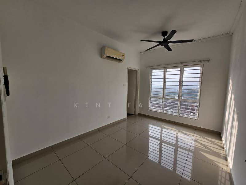 Kondominium untuk Disewa di Imperial Residence - Kent Fatt - Living Room - PropertyGuru.com.my