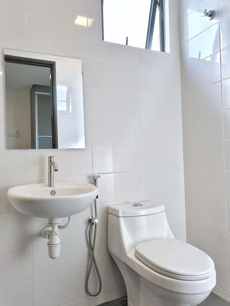 Service Residence for Rent at Service Residence @ Landmark Residence 1 - Chloe Chan - Bathroom - PropertyGuru.com.my