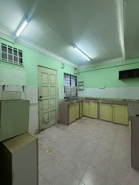 Rumah Teres 2 Tingkat untuk Dijual di Johor Bahru (Johor) - Miss Shee - Kitchen - PropertyGuru.com.my