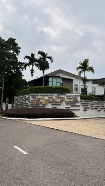 Semi-Detached House for Sale in Cahaya Kota Puteri (Masai) - Fu Heng Chong - Exterior - PropertyGuru.com.my