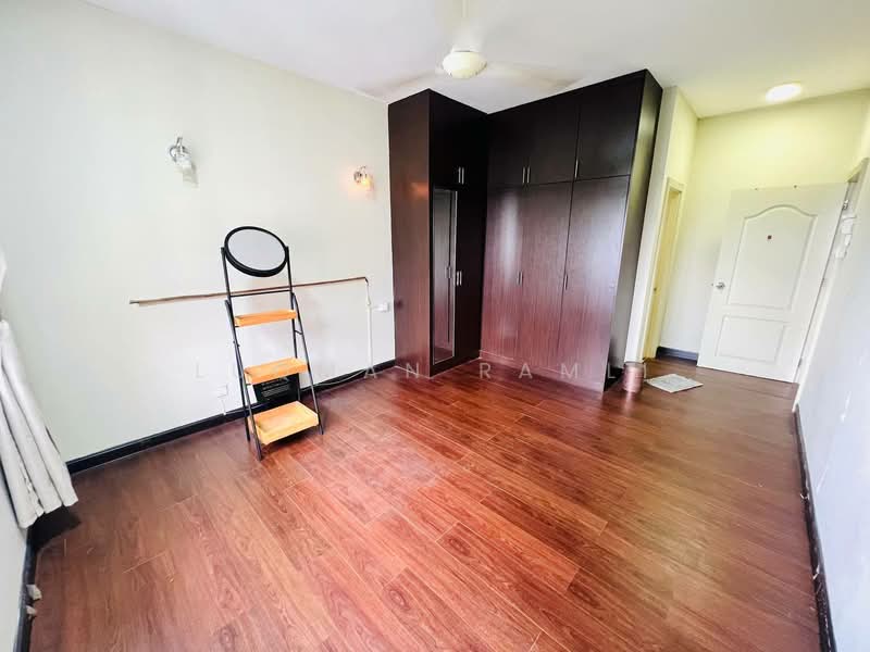 Pangsapuri untuk Dijual di Kristal Villa - Luqman Ramli - Bedroom - PropertyGuru.com.my