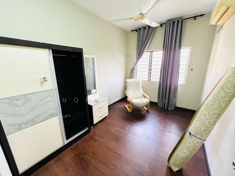 Pangsapuri untuk Dijual di Kristal Villa - Luqman Ramli - Bedroom - PropertyGuru.com.my