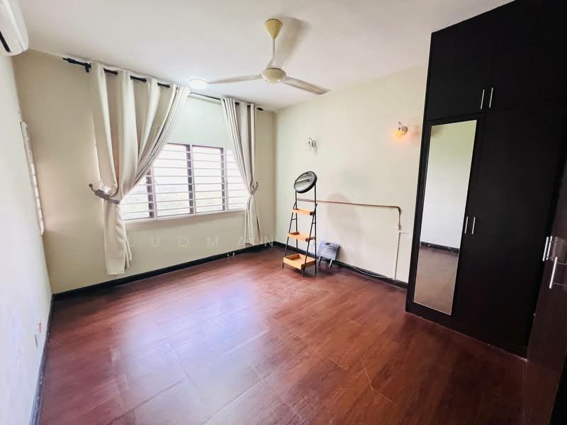 Pangsapuri untuk Dijual di Kristal Villa - Luqman Ramli - Bedroom - PropertyGuru.com.my