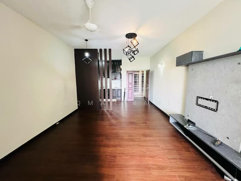 Pangsapuri untuk Dijual di Kristal Villa - Luqman Ramli - Living Room - PropertyGuru.com.my