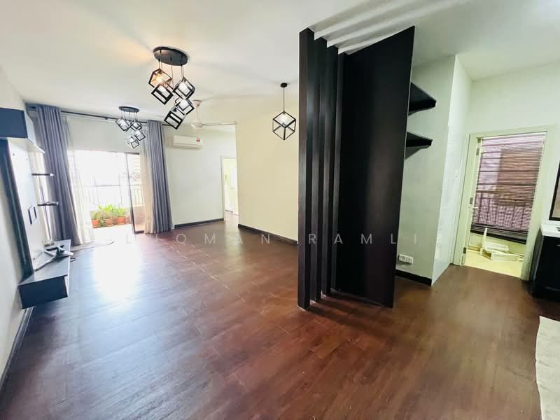 Pangsapuri untuk Dijual di Kristal Villa - Luqman Ramli - Living Room - PropertyGuru.com.my