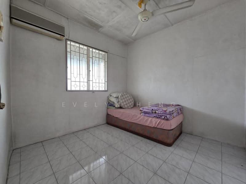 Rumah Flat untuk Dijual di Flat Taman Ungku Tun Aminah - Evelyn Heng - Bedroom - PropertyGuru.com.my