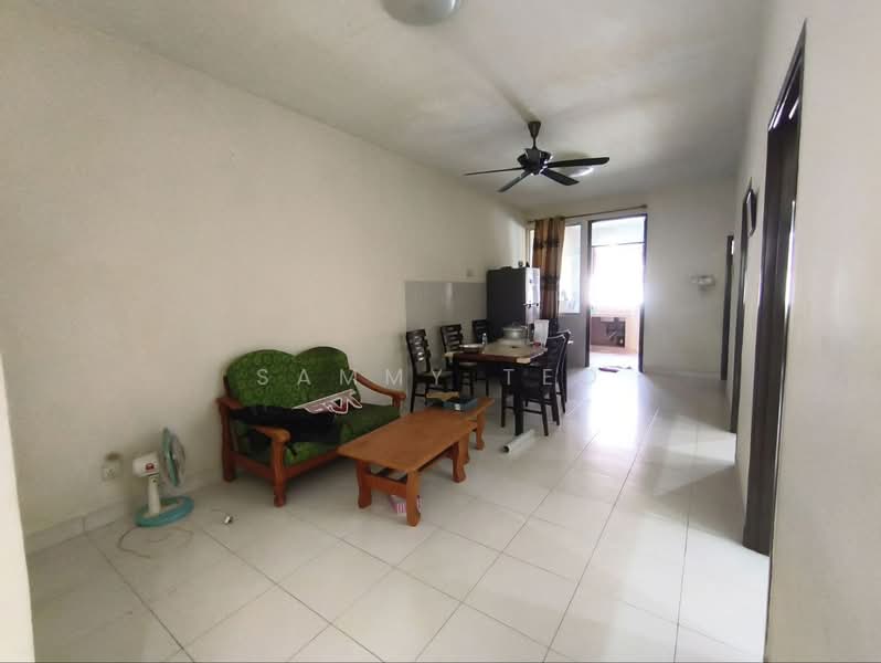 Rumah Teres untuk Disewa di Taman Impian Emas (Skudai) - SAMMY TEO - Living Room - PropertyGuru.com.my