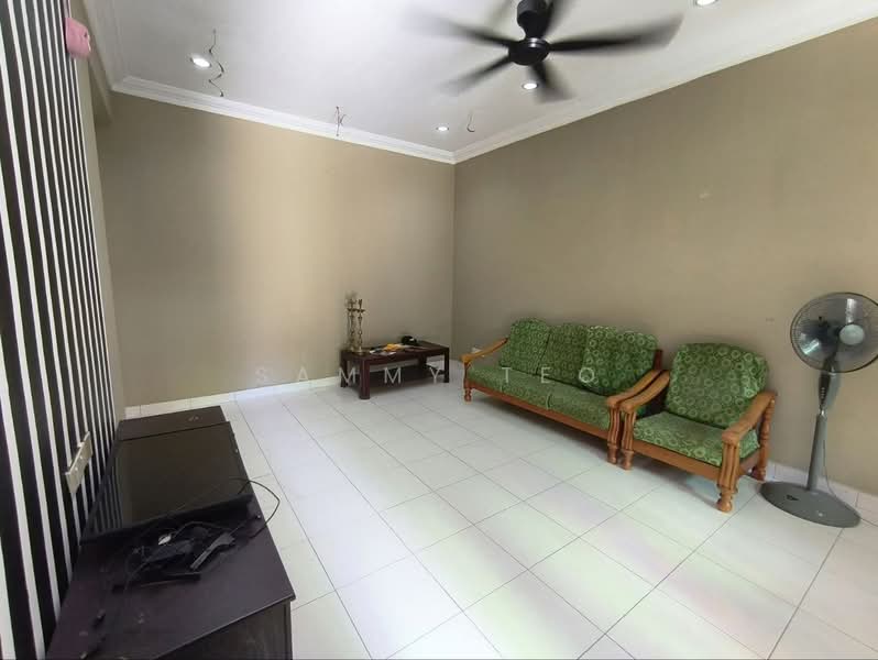 Rumah Teres untuk Disewa di Taman Impian Emas (Skudai) - SAMMY TEO - Living Room - PropertyGuru.com.my