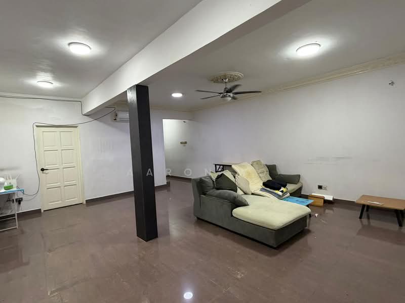 Townhouse for Sale in Jalan Ipoh (Kuala Lumpur) - Aaron Ho - Living Room - PropertyGuru.com.my